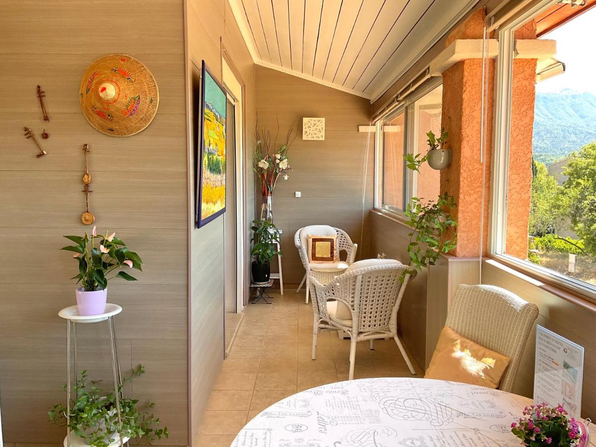 ديني-ليه-بان Chambres D'Hotes Les Noisetiers المظهر الخارجي الصورة